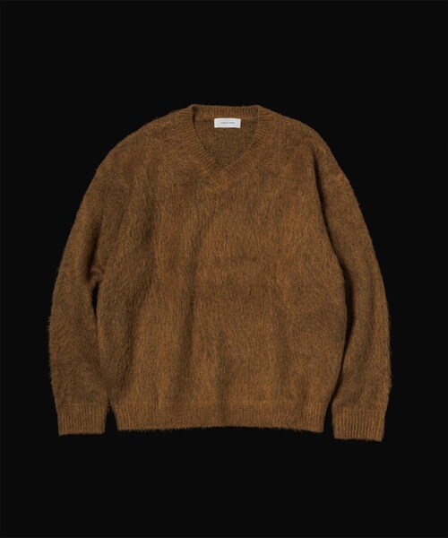 ADAM ET ROPE'（アダムエロペ）の「モヘアミックス オーバーサイズ Vネックニット（ニット/セーター・メンズ・ブラック/キャメル/レッド・L/M）」の6枚目の写真