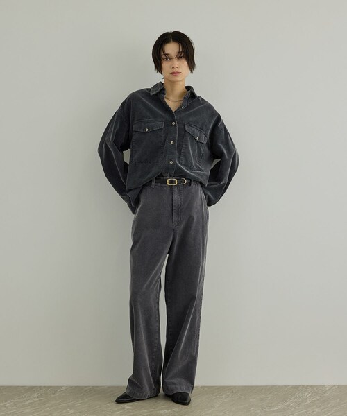 ADAM ET ROPE'(アダムエロペ)の「【TORY LEATHER(トリーレザー)】3/4 wide plain creased belt(ベルト・レディース・ブラック/ダークブラウン・F)」の13枚目の写真