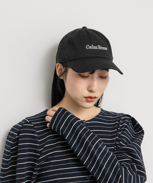 KBF（ケイビーエフ）の「カフェロゴエンブロイダリーCAP（キャップ・レディース・BROWN/BLACK・one）」の4枚目の写真
