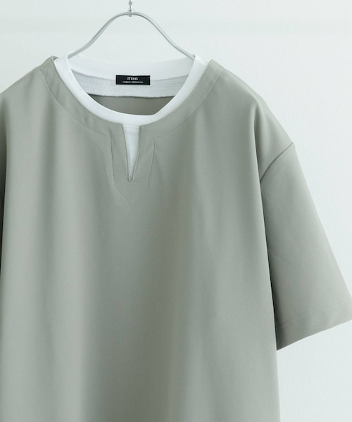 ITEMS URBANRESEARCH(アイテムズ アーバンリサーチ)の「『イージーケア/吸水速乾』高機能ワッフル フェイクレイヤーキーネックTシャツ(Tシャツ/カットソー・メンズ・CHA/BEG/KHK/BLU・M/L)」の3枚目の写真