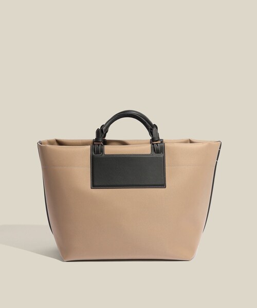 ROPE'（ロペ）の「【E'POR】BOAT BAG Large/A4対応・撥水・軽量・26SS新色（トートバッグ・レディース・ブラック/ベージュ・F）」の6枚目の写真