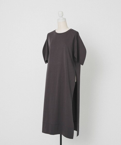 LAATO（ラート）の「side slit one-piece（ワンピース・レディース・ミスト/シャドウ・FREE）」の3枚目の写真