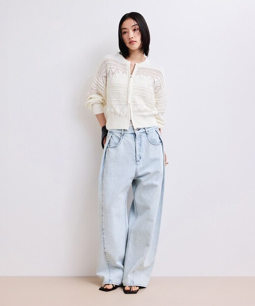 ADAM ET ROPE'(アダムエロペ)の「【WEB限定】・【サステナブル】タックディティールワイドデニムワイドパンツ(デニムパンツ・レディース・ブラック/ブルー/サックス・34/36/38)」の14枚目の写真