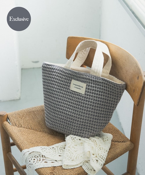 URBAN RESEARCH DOORS（アーバンリサーチドアーズ）の「『別注』beej×DOORS　ワッフルトートバッグ（トートバッグ・レディース・OFF/GRAY・One）」の2枚目の写真