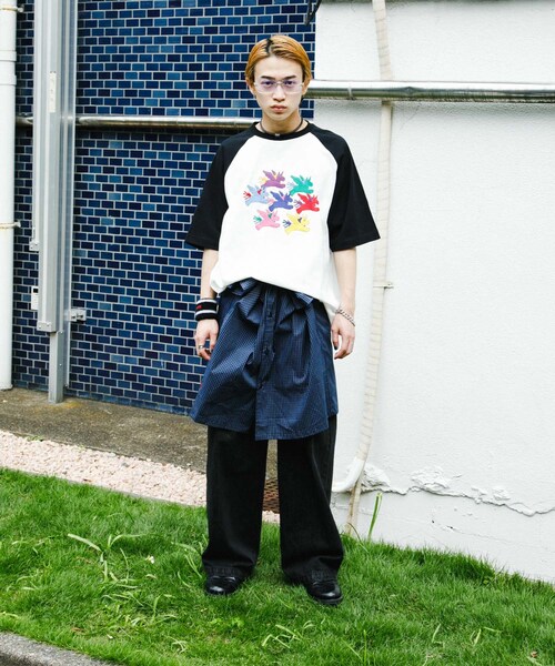 SENSE OF PLACE by URBAN RESEARCH(センスオブプレイスバイアーバンリサーチ)の「『別注』SHUHEI KOKI×SENSE OF PLACE ラグランTシャツ(Tシャツ/カットソー・メンズ・WHT×BLK/CHA×BLK/WHT×L.BLU・M/L)」の11枚目の写真