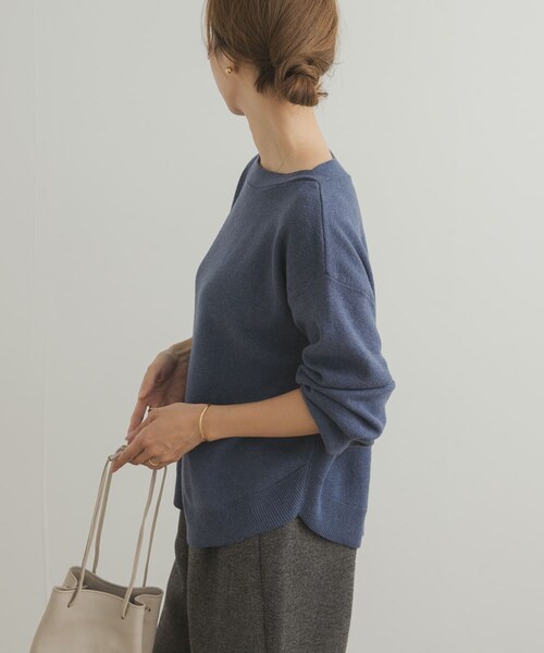 URBAN RESEARCH DOORS（アーバンリサーチドアーズ）の「コットンウールボートネックニット（ニット/セーター・レディース・BLUE/CHARCOAL/GOLD・Free）」の16枚目の写真