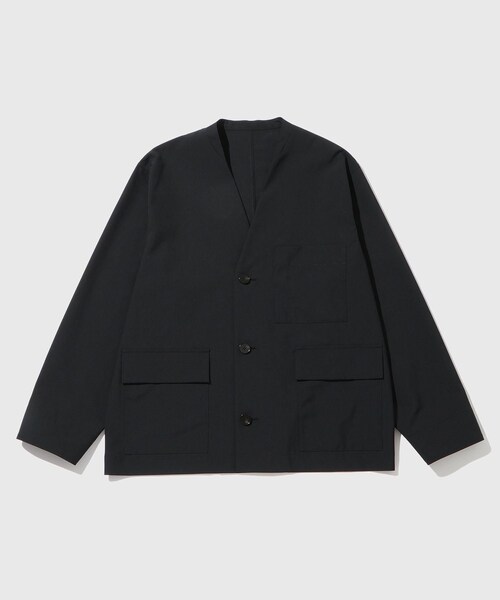 ADAM ET ROPE'(アダムエロペ)の「ドライウーステッドノーカラーカーディガン / ロングシーズン着用可能(カーディガン/ボレロ・メンズ・ブラック/グレー・L/M)」の2枚目の写真