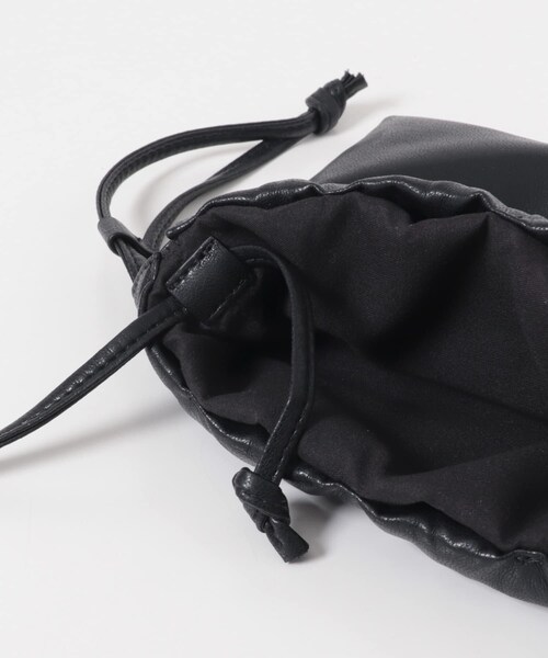 KBF（ケイビーエフ）の「ギャザーデザインミニBAG（ショルダーバッグ・レディース・IVORY/KHAKI/BLACK・One）」の19枚目の写真