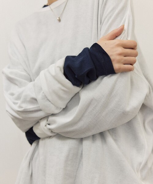 ADAM ET ROPE'（アダムエロペ）の「【Miller for ADAM ET ROPE'】別注 L/S SHEER TEE（2PACK）（Tシャツ/カットソー・レディース・ホワイト/レッド・F）」の15枚目の写真