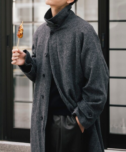 URBAN RESEARCH(アーバンリサーチ)の「POLYPLOID LONG COAT C(ステンカラーコート・メンズ・CHARCOAL・3/4)」の5枚目の写真