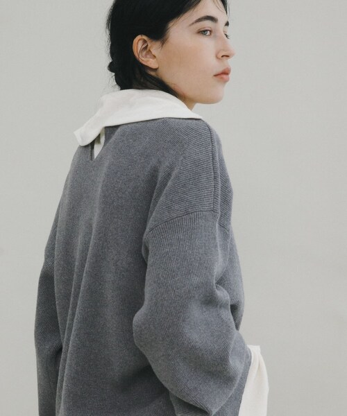 LAATO(ラート)の「crew neck soft knit(ニット/セーター・レディース・バター/ネズミ・Free)」の5枚目の写真