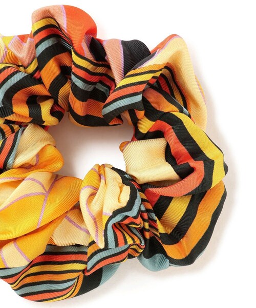 ADAM ET ROPE'(アダムエロペ)の「【LA PRESTIC OUISTON】CHOUCHOU HAIR TIE シュシュ(シュシュ・レディース・ブラック系/キャメル系/オレンジ系・F)」の10枚目の写真