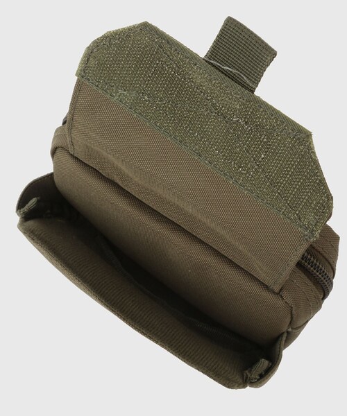 ADAM ET ROPE'（アダムエロペ）の「【elephant TRIBAL fabrics/エレファントトライバルファブリクス】Back in the Pouch（ショルダーバッグ・メンズ・ブラック/カーキ・F）」の20枚目の写真