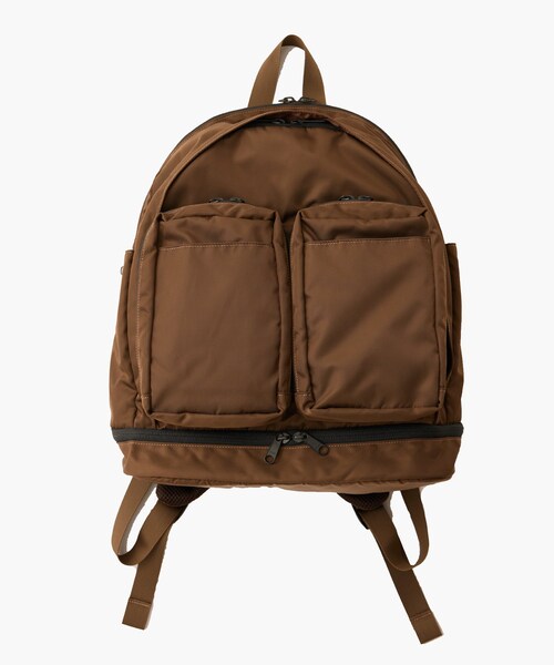 ADAM ET ROPE'（アダムエロペ）の「《別注》【FADEN/ファーデン】Partition Day Pack 012 Nico Ver.3（バックパック/リュック・メンズ・ダークブラウン・F）」の2枚目の写真