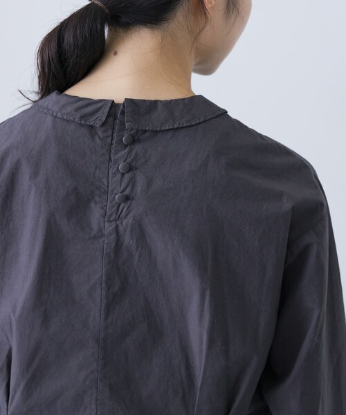 かぐれ（カグレ）の「COSMIC WONDER　シルクコットンブロードクラシックフリルシャツ（シャツ/ブラウス・レディース・Charcoal/Violet ash・1）」の15枚目の写真