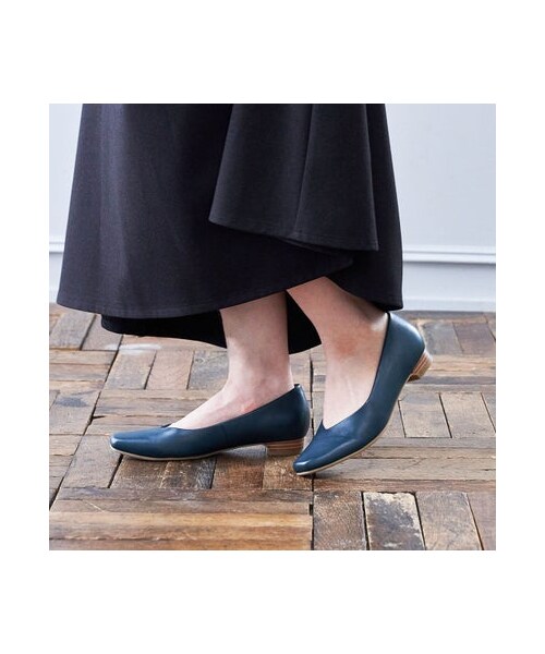 ing(イング)の「イング ing スクエアトゥVカットパンプス (パンプス・レディース・BL/LBU/BG/GR/WN/WHU・220/22cm/225/22.5cm/230/23cm/235/23.5cm/240/24cm/245/24.5cm/250/25cm)」の5枚目の写真