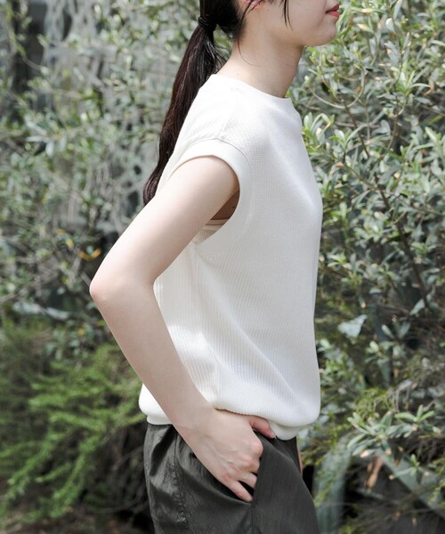 URBAN RESEARCH DOORS（アーバンリサーチドアーズ）の「FORK&SPOON　変形ワッフルノースリーブプルオーバー（Tシャツ/カットソー・レディース・IVORY/GRAY/OFFxNVY/CAMxIVO・1）」の10枚目の写真