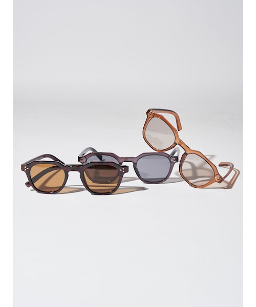 ELENDEEK(エレンディーク)の「FACET FRAME SUNGLASSES(サングラス・レディース・グレー/ブラック/ブラウン/ベージュ/ミックス・F)」の20枚目の写真