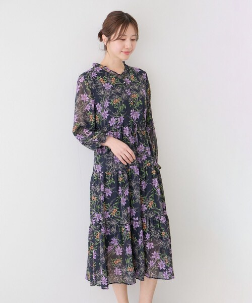 Jayro(ジャイロ)の「フリルネック花柄ワンピース(ワンピース・レディース・ホワイト系/ネイビー系・F)」の15枚目の写真