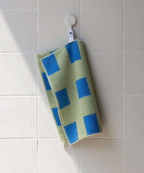 URBAN RESEARCH(アーバンリサーチ)の「WARMGREYTAIL BUILDING HANDTOWEL(タオル・メンズ・7AM/BLUESKY/SUNSET・-)」の2枚目の写真