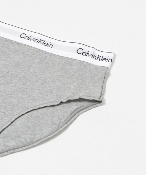 URBAN RESEARCH（アーバンリサーチ）の「Calvin Klein　HIGH WAIST BIKINI（ショーツ・レディース・001BLACK/020GREY・S/M）」の17枚目の写真