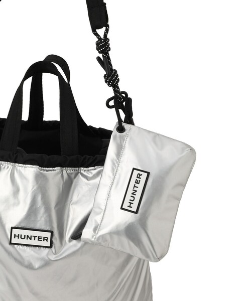 ADAM ET ROPE'(アダムエロペ)の「【HUNTER for ADAM ET ROPE'】別注 TRAVEL MULTI FUNCTION TOTE(トートバッグ・レディース・シルバー・F)」の19枚目の写真