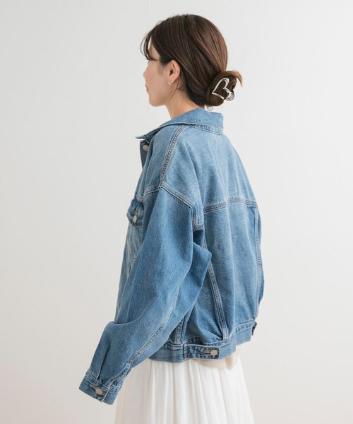 URBAN RESEARCH DOORS（アーバンリサーチドアーズ）の「Levi’s　90s TRUCKER（デニムジャケット・レディース・ライトインディゴ/ブラック・S）」の13枚目の写真