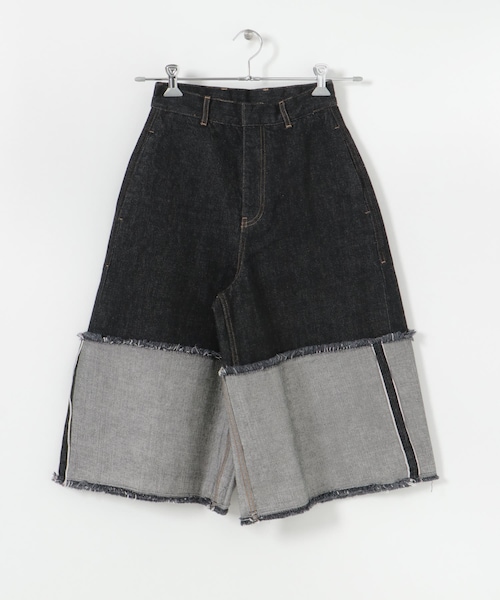URBAN RESEARCH(アーバンリサーチ)の「LIVINGTONE DOLK4 - Flair culottes(デニムパンツ・レディース・BLK WHT/BLACK・34/36)」の1枚目の写真