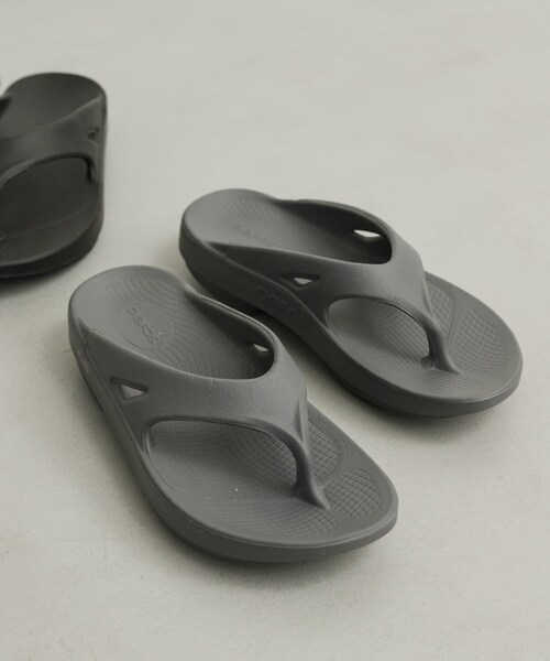 URBAN RESEARCH DOORS(アーバンリサーチドアーズ)の「OOFOS OOriginal(サンダル・レディース・Nomad/Black/Slate/CosmicGray/Olive Drab/Mist/Blush/Foliage・5/6/7/8)」の3枚目の写真