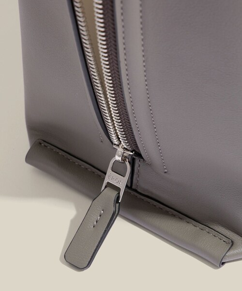 ROPE'(ロペ)の「【E'POR】Y BAG Wide/A4対応・通勤・26SS(トートバッグ・レディース・ブラック/グレー/キナリ/ダークブラウン/ダークグリーン・F)」の9枚目の写真