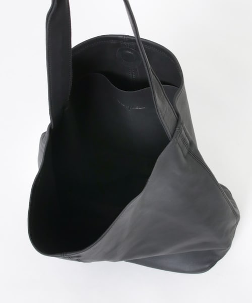URBAN RESEARCH（アーバンリサーチ）の「Morphee　CYLINDER L（トートバッグ・メンズ・NappaBlack・L）」の6枚目の写真