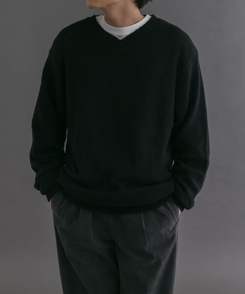 URBAN RESEARCH DOORS（アーバンリサーチドアーズ）の「FORK&SPOON　コットンウールVネックニット（ニット/セーター・メンズ・BLACK/LODEN・4/5）」の5枚目の写真