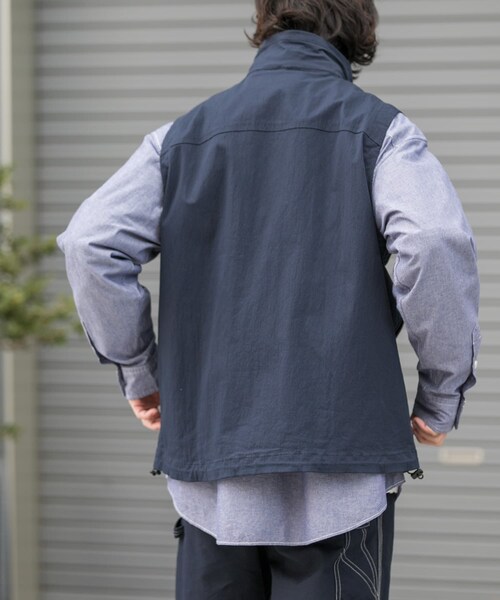URBAN RESEARCH DOORS（アーバンリサーチドアーズ）の「FORK&SPOON　フィールドベスト（ベスト・メンズ・DARK NAVY/BROWN・4/5）」の17枚目の写真