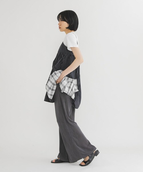 KBF（ケイビーエフ）の「シャイニーフレアイージーパンツ（その他パンツ・レディース・CHARCOAL/BLACK/BEIGE・One）」の18枚目の写真