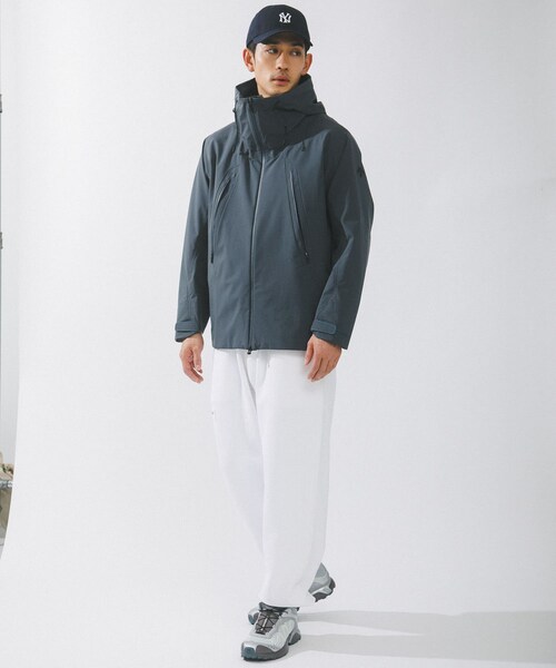 URBAN RESEARCH(アーバンリサーチ)の「『別注』DESCENTE ALLTERRAIN×URBAN RESEARCH CREAS(マウンテンパーカー・メンズ・GRAPHITE・M/L/O)」の4枚目の写真