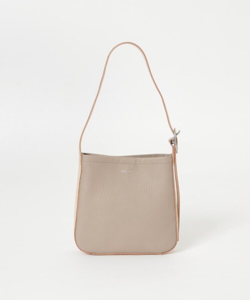 URBAN RESEARCH(アーバンリサーチ)の「Hender Scheme one side belt bag petit(ショルダーバッグ・メンズ・beige/navy・FREE)」の1枚目の写真