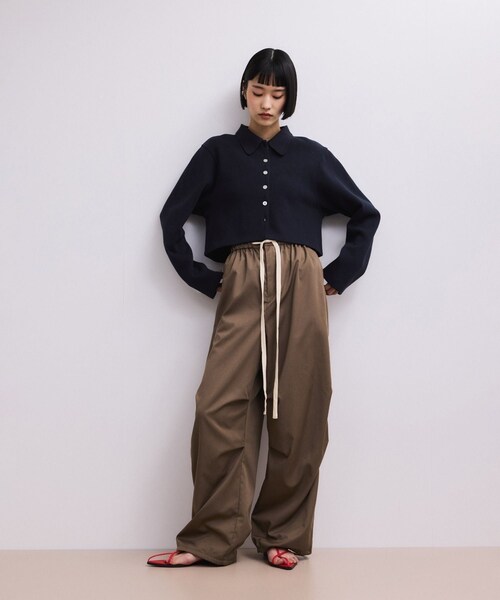 ADAM ET ROPE'(アダムエロペ)の「【WEB限定】リラックスパラシュートパンツ(その他パンツ・レディース・チャコール/ブラウン・36/38)」の8枚目の写真