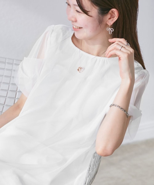 ROPE' PICNIC(ロペピクニック)の「Cutee チュールドッキングツイストスリーブトップス/リンクコーデ(Tシャツ/カットソー・レディース・ブラック/ホワイト/ライトグリーン/ブルー系・38)」の1枚目の写真