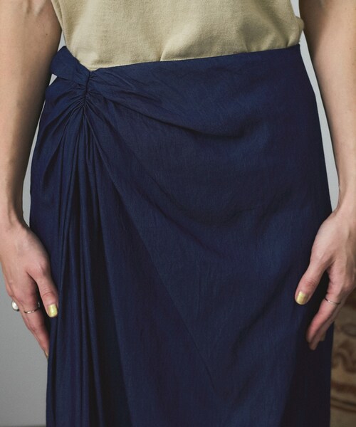 ADAM ET ROPE'（アダムエロペ）の「【セットアップ対応】デニムアシンメトリードレープスカート（デニムスカート・レディース・ネイビー・M/S）」の15枚目の写真