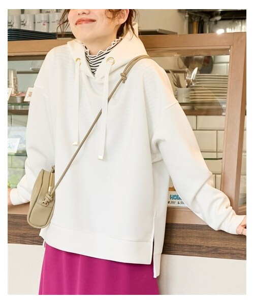 nissen（ニッセン）の「大きいサイズ 大きいサイズ ダンボールニットきれい見えパーカー（パーカー・レディース・チャコール/モカベージュ/オフホワイト/ブルーグレー・L~LL相当/3L~4L相当/5L~6L相当/8L相当/10L相当）」の2枚目の写真