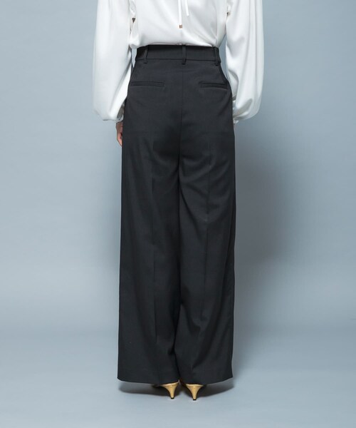 URBAN RESEARCH ROSSO（アーバンリサーチロッソ）の「防シワシャンブレーツイルタックパンツ（その他パンツ・レディース・L.GREIGE/BLACK・36/38）」の4枚目の写真