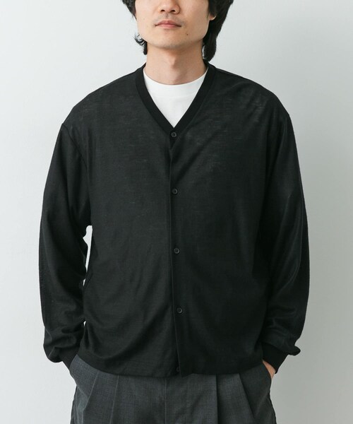 URBAN RESEARCH DOORS(アーバンリサーチドアーズ)の「marka CARDIGAN(カーディガン/ボレロ・メンズ・WHITE/BLACK・1/2)」の2枚目の写真