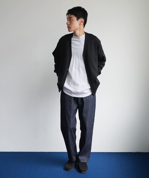 URBAN RESEARCH DOORS（アーバンリサーチドアーズ）の「『XLサイズ/WEB限定/仁村紗和さん着用』『UR TECH 200日ニット』Vネックカーディガン（カーディガン/ボレロ・メンズ・MOCHA/BLACK・M/L/XL）」の22枚目の写真