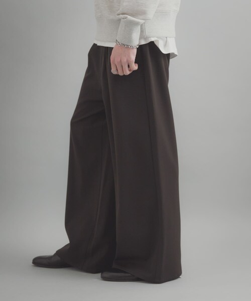 SENSE OF PLACE by URBAN RESEARCH(センスオブプレイスバイアーバンリサーチ)の「ラウンドポケットワンタックワイドスラックス(その他パンツ・メンズ・BROWN/NAVY ST・M/L)」の7枚目の写真
