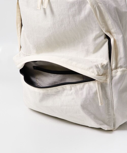 URBAN RESEARCH DOORS（アーバンリサーチドアーズ）の「ウォッシャブルマルチ収納リュック（バックパック/リュック・レディース・BLACK/IVORY・one）」の12枚目の写真