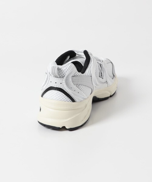 URBAN RESEARCH DOORS(アーバンリサーチドアーズ)の「NEW BALANCE MR530TA(スニーカー・メンズ・SILVER・26/26.5/27/27.5/28)」の7枚目の写真