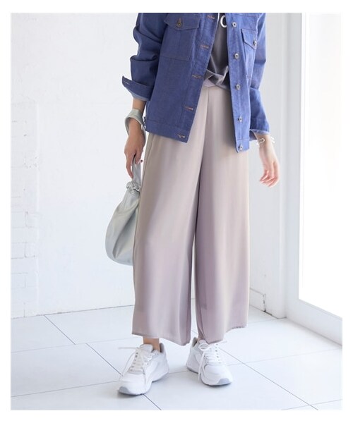 nissen（ニッセン）の「風なびくエアリーシフォンスカート見えワイドパンツ（ゆったりヒップ）＜大きいサイズ有＞（パンツ・レディース・パステルピンク/ライトグリーン/アイスグレー/ロイヤルブルー/黒/ネイビー系ストライプ/ソフトベージュ/テラコッタオレンジ/マラカイトグリーン/シトロンイエロー/黒系ドット/ライラック・L/LL/3L/4L/5L/6L/8L/10L）」の21枚目の写真