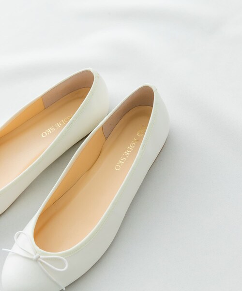 RODE SKO（ロデスコ）の「『35～40サイズ展開』『MADE IN JAPAN』プレーンバレエシューズ（バレエシューズ・レディース・WHITE/BLACK/SNAKE/L.DENIM/GINGHAM・36/37/38/35/36.5/37.5/38.5/39/40）」の9枚目の写真
