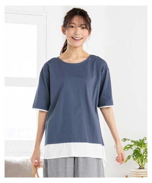 nissen（ニッセン）の「大きいサイズ　綿１００％汗染みしにくい５分袖重ね着風オーバーサイズＴシャツ（フェイクレイヤード）（チュニック・レディース・レッド/黒/グレーベージュ/グレイッシュブルー/ライトカーキ・L/LL/3L/4L/5L/6L/8L/10L）」の4枚目の写真