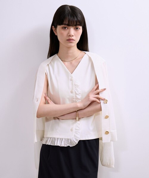 ADAM ET ROPE'(アダムエロペ)の「【WEB限定】・【定番】ラッフルコンビスリーブレストップス(Tシャツ/カットソー・レディース・ブラック/ブラック系/ホワイト・F)」の18枚目の写真